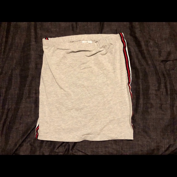 Grey w/ Red Black Stripes On Side Mini Skirt Sz M - Picture 3 of 4